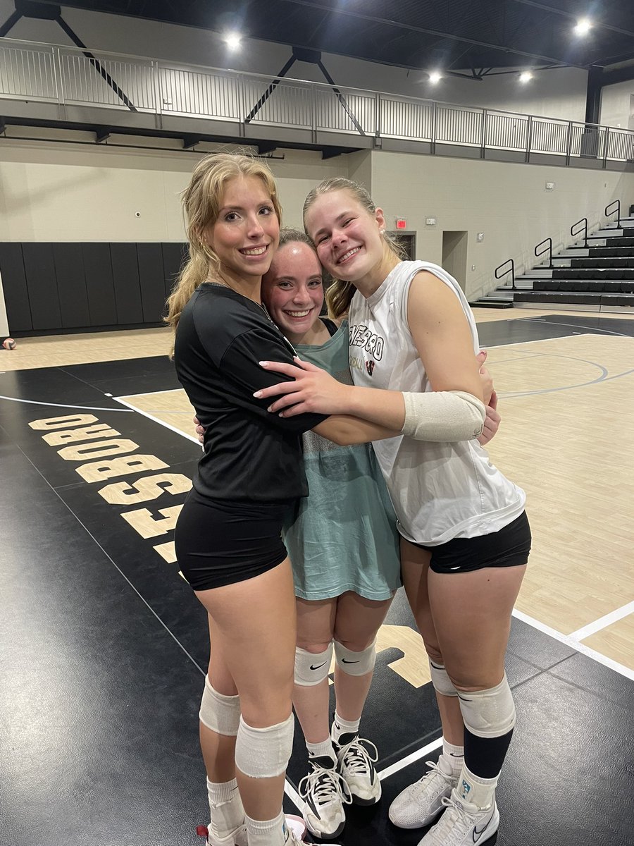 Come see these 3 play one last time as a Cane tomorrow night in the Queens of the Hardwood game! GO EAST! 🖤💛🏐🏆 

❗️JHS Activity Gym
❗️6:30pm 
❗️$10 admission. Cash only