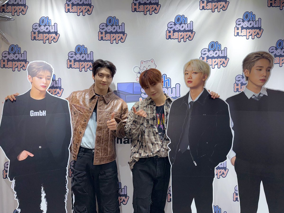 br14nstr0rm's tweet photo. Apahal.. Kocak banget, digantiin pake cardboard cutout 🫵🫵 https://t.co/uBheZP3uOx