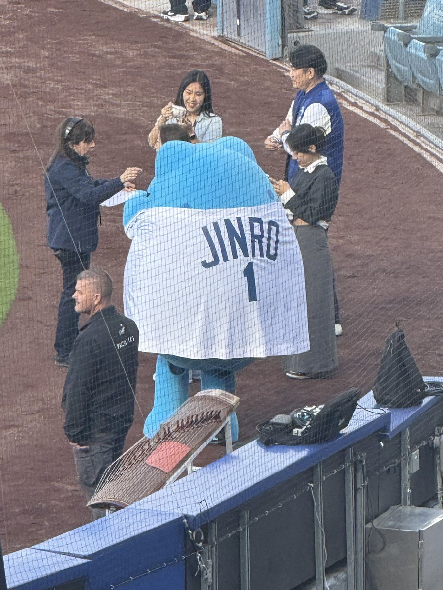 Special guest at dodgers stadium tonight