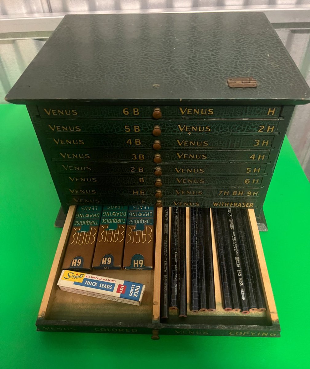 dustinkittle's tweet image. Marketplace Find of the Day —
The Ad reads:
“Selling this antique Venus Pencil Display from American Pencil Co. complete with most drawers nearly full of their original pencils! Not sure of year, my guess is 1950s. One of the nicest and most complete ones I've come across.…