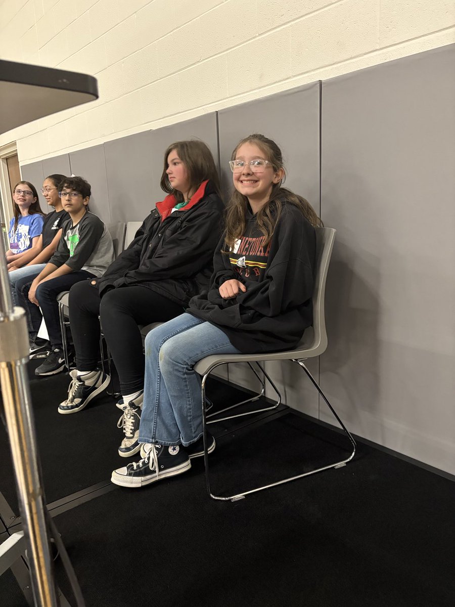 Dr. Laura Foster tweet media