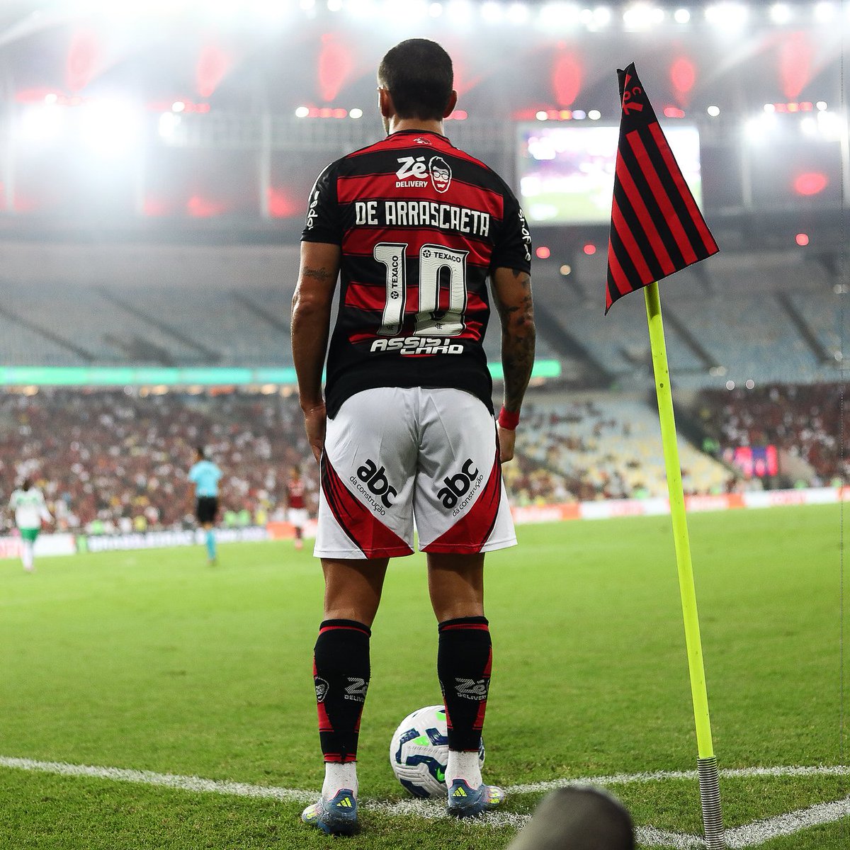 Giorgian De Arrascaeta.

Craque absoluto.