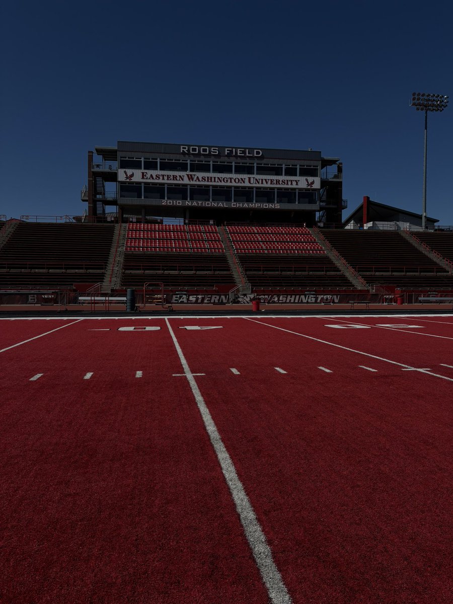 What a first day in Chaney! Had a great talk with <a href="/CoachBestEWU/">Coach Aaron Best</a> @marcanderson_ looking forward to these next two days. #GOEAGS
