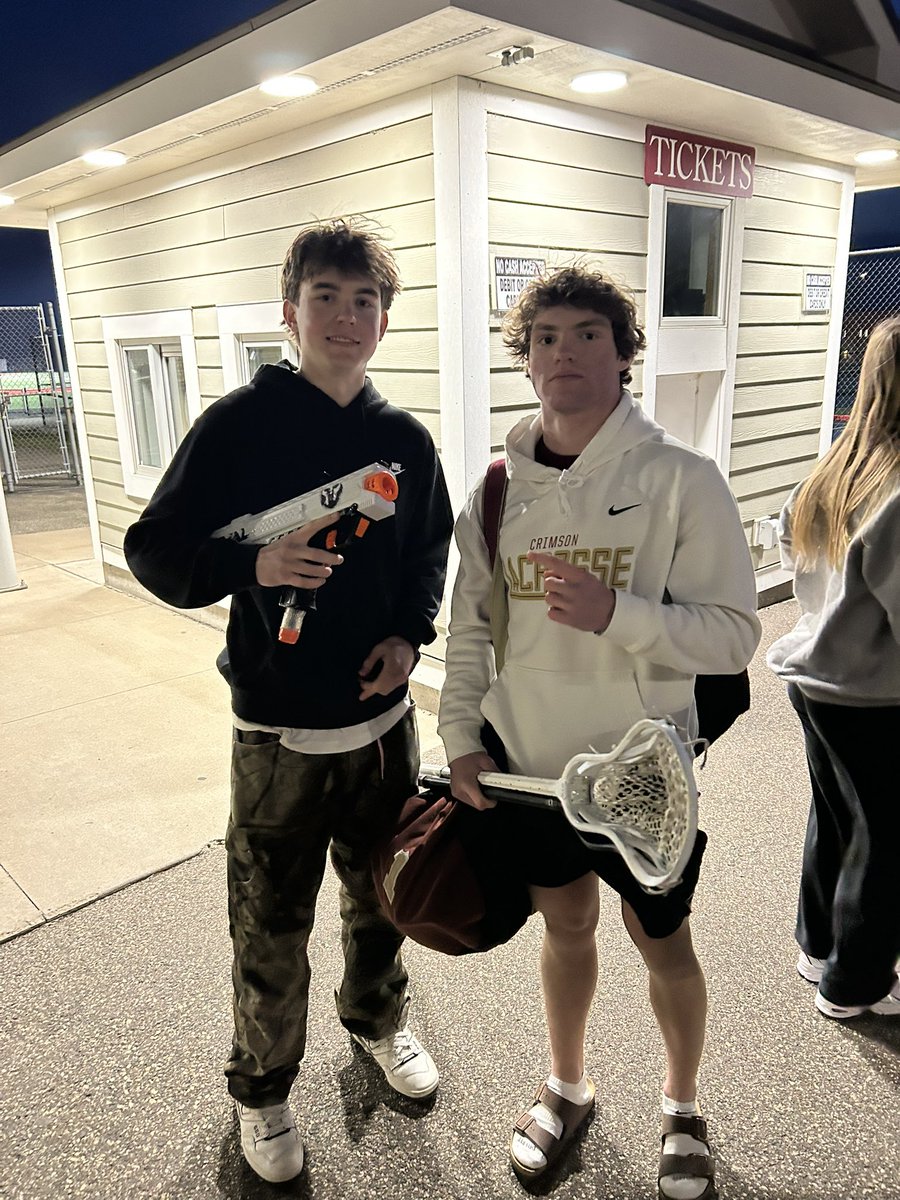 mwinberg246's tweet image. Subs on top #4v3 #outofretirement