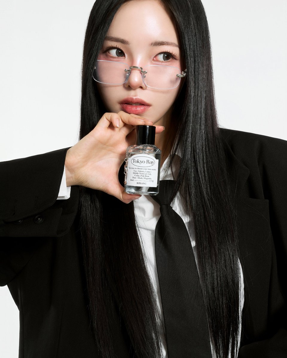 #RT EVENT🌿

𝐍𝐄𝐖 비비앙 오드퍼퓸
𝐓𝐨𝐤𝐲𝐨 𝐑𝐚𝐲 런칭🌸

🩷buly.kr/7QLuOti

투명한 공기, 흩날리는 벚꽃과 봄바람, 도쿄 햇살 아래 천천히 피어나는 감각. 도쿄레이는 섬세하게 피어나는 몽환적이면서도 아련한 도쿄의 봄을 비비앙의 시선으로 담았습니다.

1년 8개월만에 런칭되는