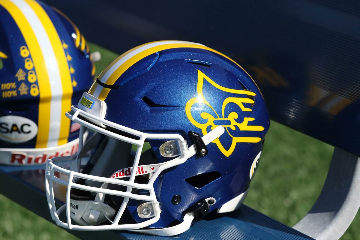 D2 College Football Spotlight tweet media