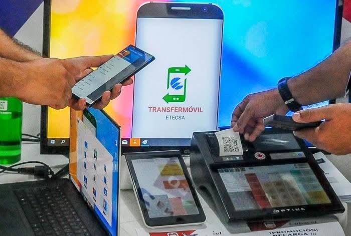 garcia_yec52416's tweet photo. Cambiar hacia una sociedad más digitalizada en #Cuba es totalmente posible. #Transfermóvil y #EnZona son dos robustas pasarelas de pago, sólidas y muy bien pensadas que ponen en nuestras manos muchas facilidades. El pago digital es un derecho de todos.
#TransformaciónDigital https://t.co/JKn1rOapeR