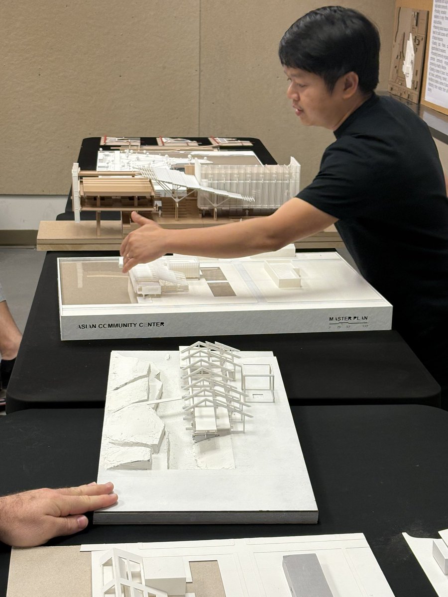 Thom_Chuparkoff's tweet image. Today was a fun one!!!! 

I am so honored to have spent the whole day with so many great young minds at the University of South Florida #SchoolofArchitectureandCommumityDesign

#thesispresentation
#greatwork
#inspiring
#giveback