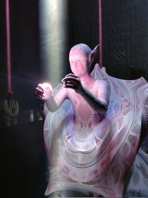 子供の時に見たら特殊な癖を植え付けられそうな… 