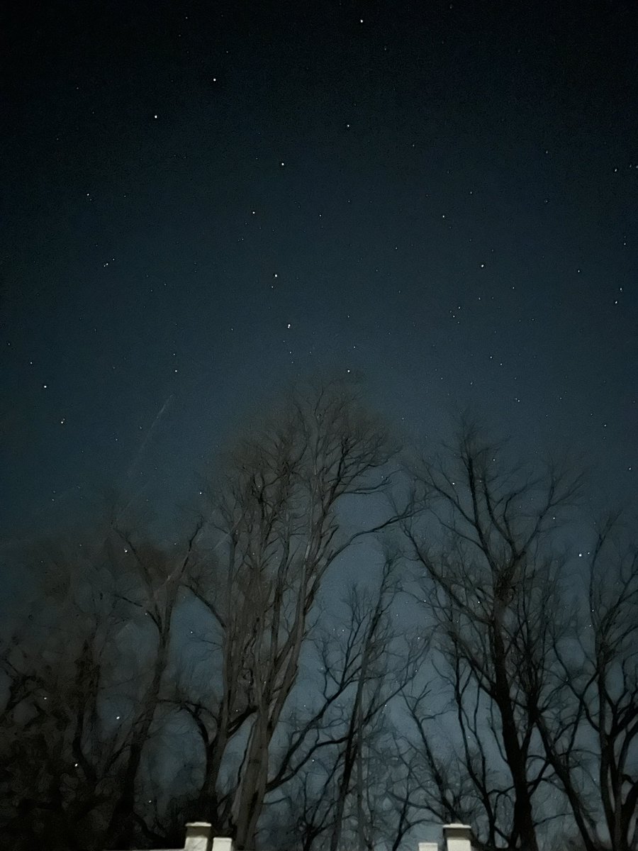 The sky is so clear tonight! Feel like it’s been cloudy for three months straight😂