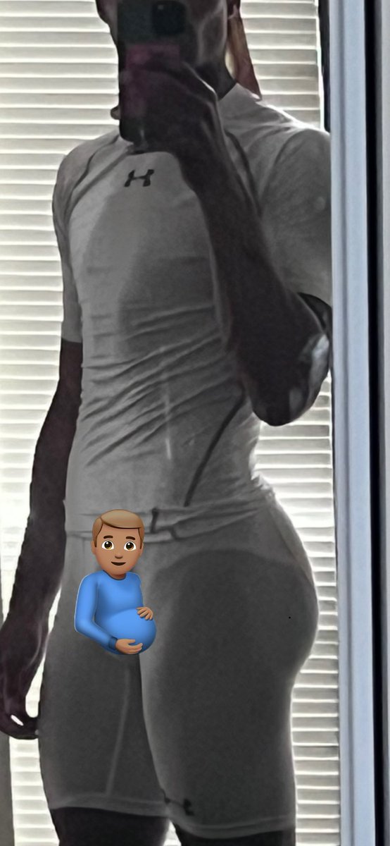 TrapFleur's tweet photo. Time to start lifting heavier 😩 https://t.co/rUmmZZ8Bol