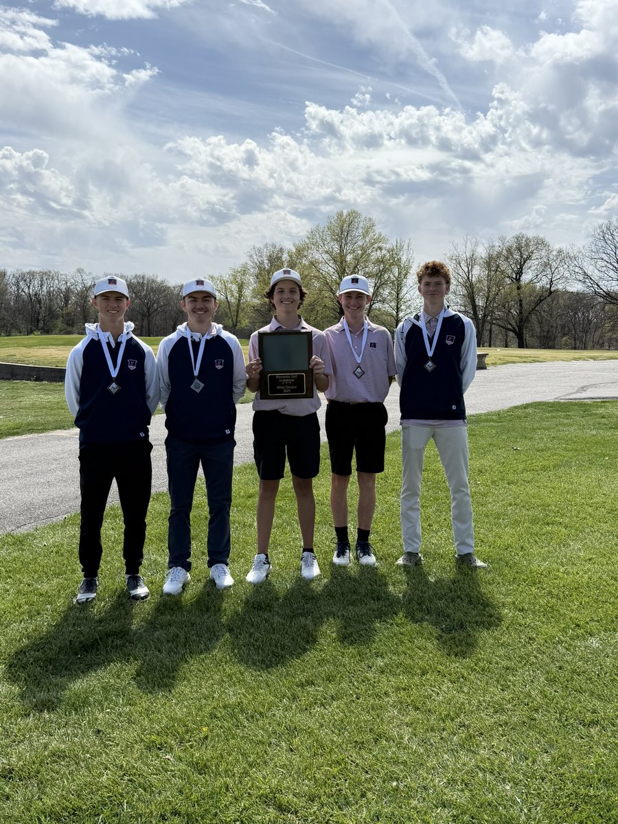 LindsayLHS's tweet image. Record breaking day for Liberty golf!!
* We set a new school record for a tournament team score shooting 283
* 1st place as a Team/🥇winning by 16 shots

* Cole Packingham 63/1st 🥇 
*Cameron Winkler 72T-2nd🥈
*Dylan Handlan 74/ T-7th
*Cooper Ludwig 74/ T-7th
    
Awesome Job!!
