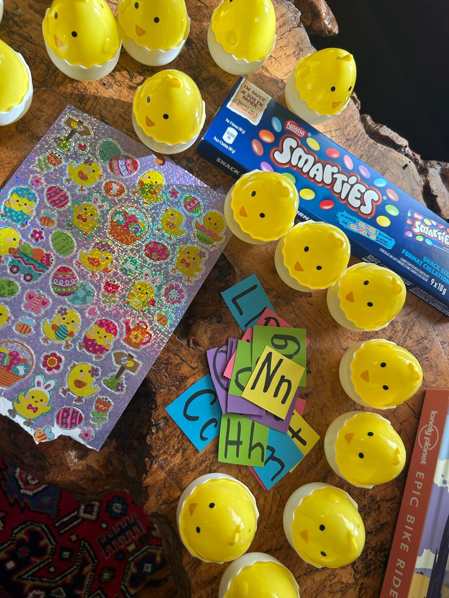 'Tis the season of Easter egg hunting at school, et de pratiquer l'alphabet!! ❤ #paques2025 #phoniques <a href="/OCDSB/">OCDSB</a> #françaiscadre #1eannée #CHPS #KindCoyotes