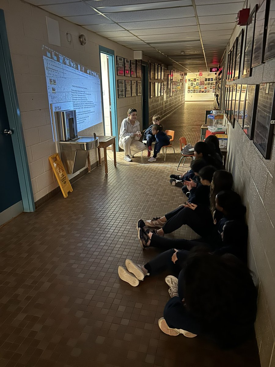 Piotrok's tweet image. Team 218 visits the baby chicks! Great presentation from Ms. D & @ZebbyMartins ELP 2 class. So much learning & so much fun! Thank you for inviting us! @4catholiced @TCDSB @TCDSB_RDAddario @SharonRome0211 @Maria3397143141