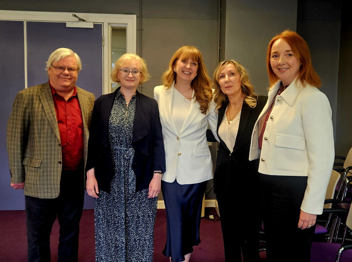 SandraOman1's tweet image. Thrilled to have passed my #PhDposition Viva Voce in operatic performance practice. Sincerest thanks to my supervisors Dr @RehTalbot Prof @UnaHuntPianist and Dr Kerry Houston of @tud , my examiners, Prof @byrnebodley &amp;amp; Dr Maria McHale, and @IrishResearch #DrSandra #overjoyed