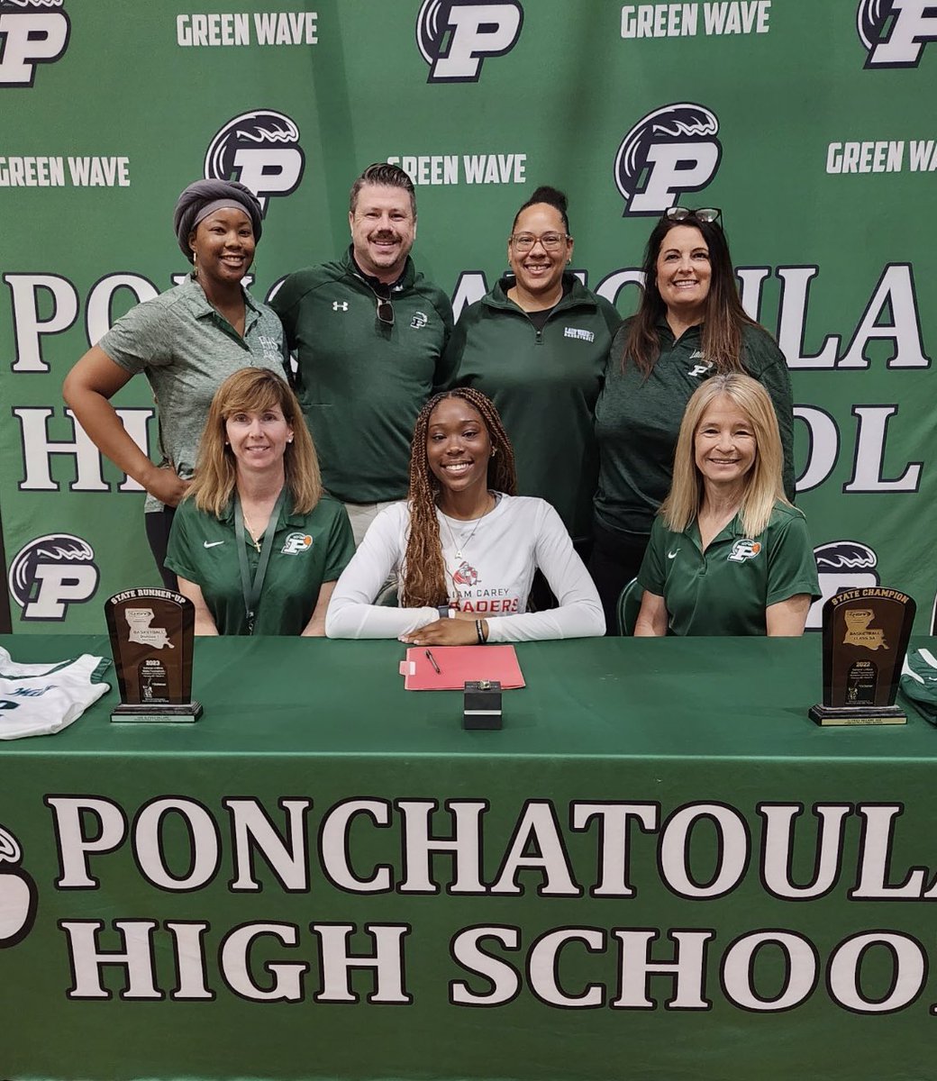 🗣️Time to get excited! Lady Crusaders ink All District MVP guard from Ponchatoula, Alyssa Hillard‼️
