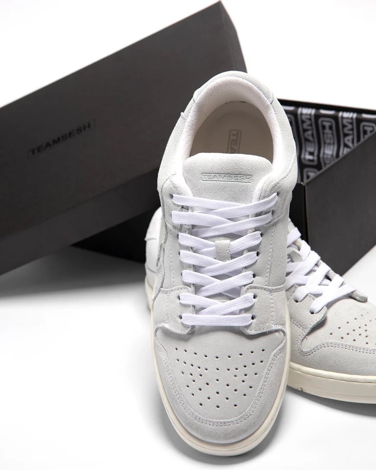 BLOWOUT WAREHOUSE SALE LIVE

$25 SHOES &amp; MORE

teamseshmerchscraps.bigcartel.com