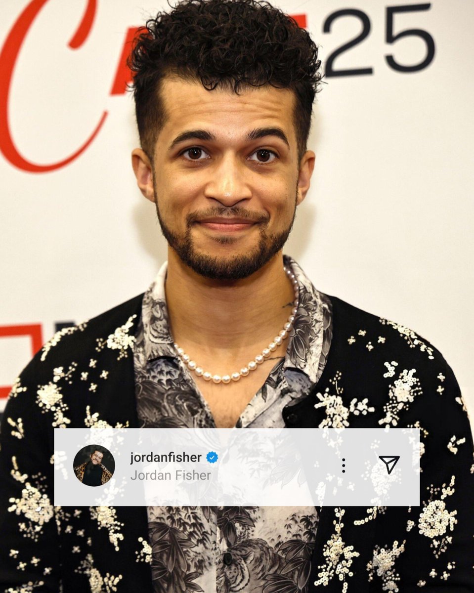 Olha só quem apareceu por aqui… <a href="/jordanfisher/">papa fish</a>!
Ele viu nossos posts e a gente tá como? Sur-tan-do!
Obrigada por esse momento, Jordan!

#JordanFisher
