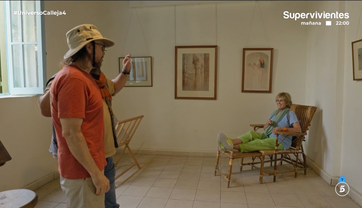 Es que es la reina JAJAJJAA 
#UniversoCalleja4