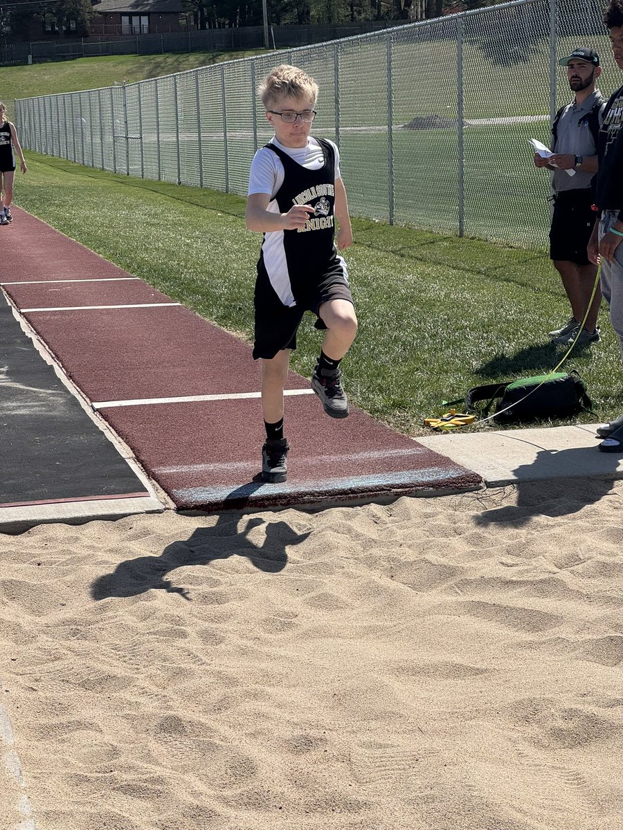 LSEAthletics's tweet photo. Unified Track competed at Southeast today! The atmosphere was amazing, and the Knights did great! https://t.co/zeH9Fw4Azn