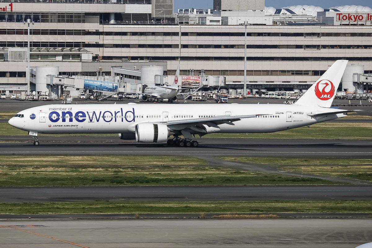 "Oneworld Livery"
Boeing 777-346/ER  JA732J