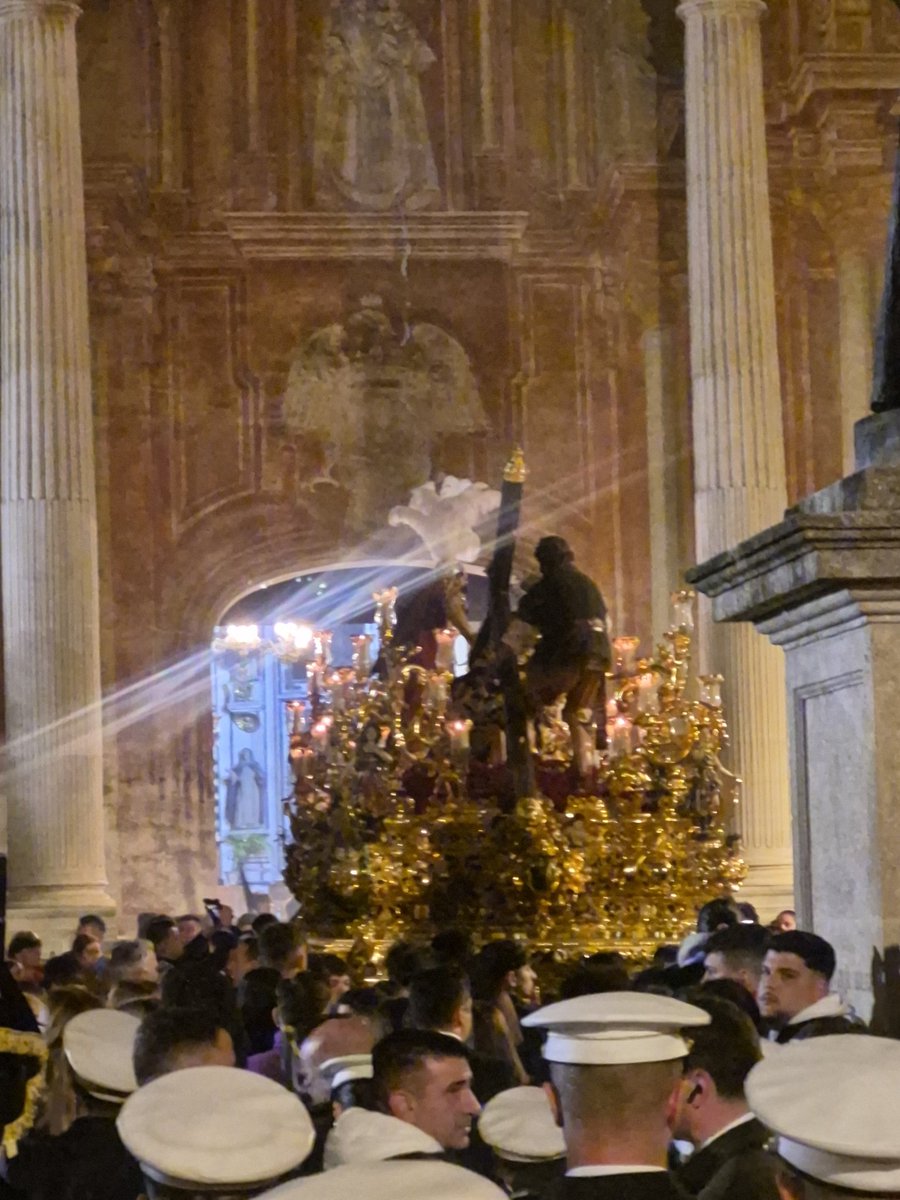 bandagranpoder's tweet image. [0:22] Santo Domingo, Recogida @hdad_rosariogr 
🎼 En manos de Jesús