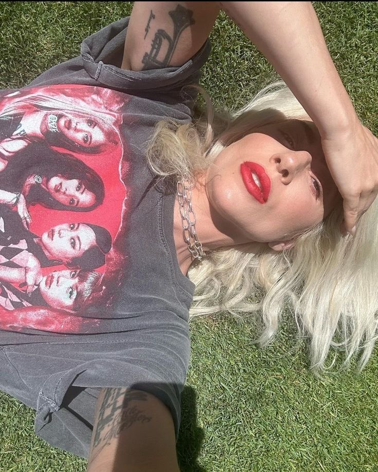 Army’s: “blackpink shade” 

Lady gaga: