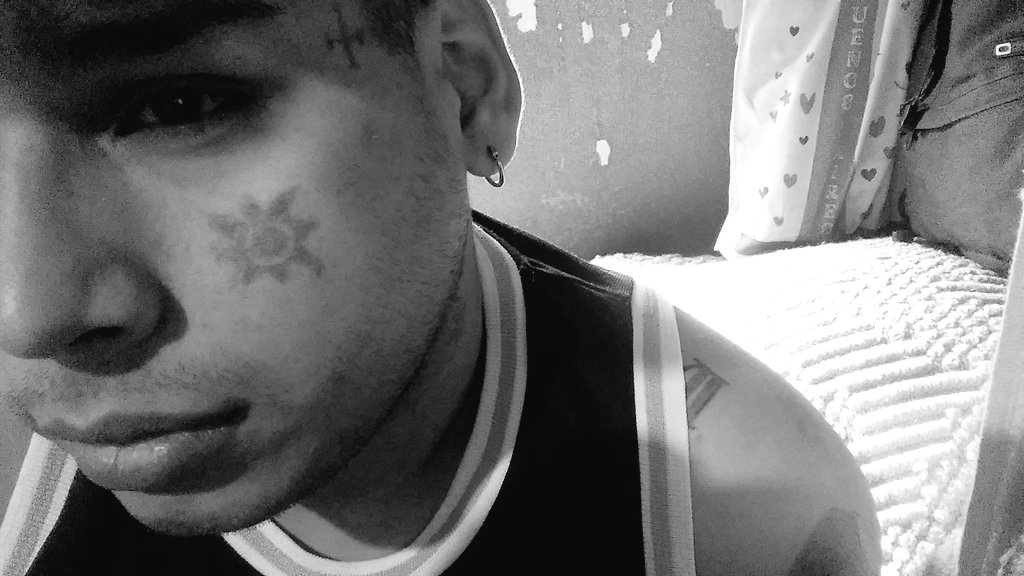 JParcks's tweet image. Malditas ojeras ... soy un pinché mapache.