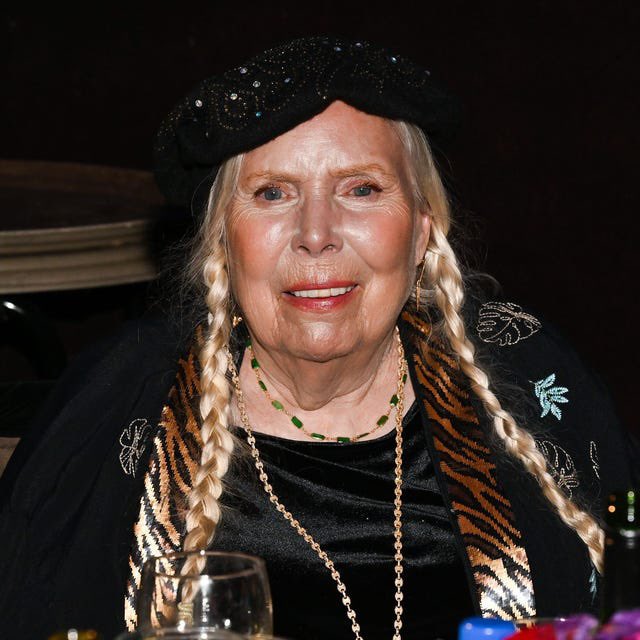 Joni Crave 🤍 tweet media