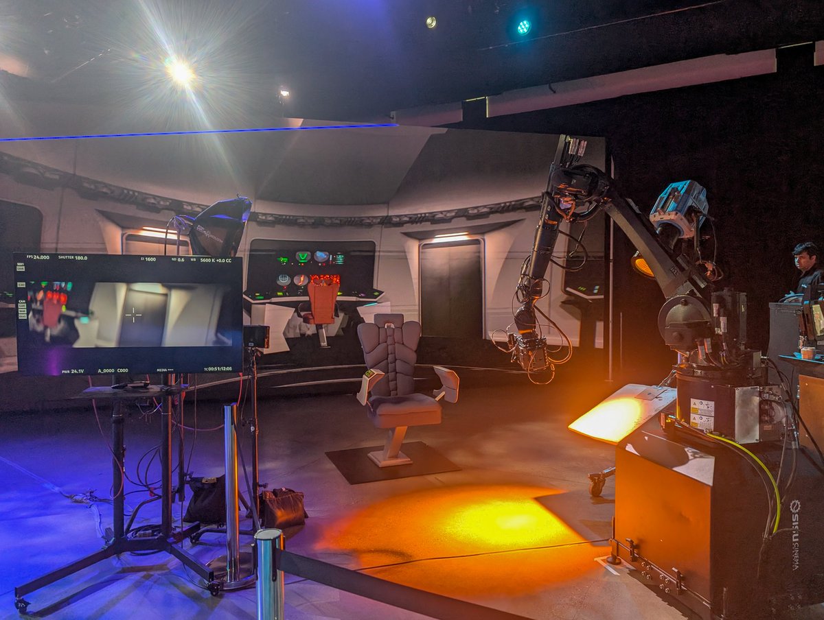 blakekathryn's tweet image. Thanks @rendernetwork for the #RenderCon experience! Was an insightful time amongst friends + colleagues, but perhaps most notably random Star Trek eye candy 🛸👾