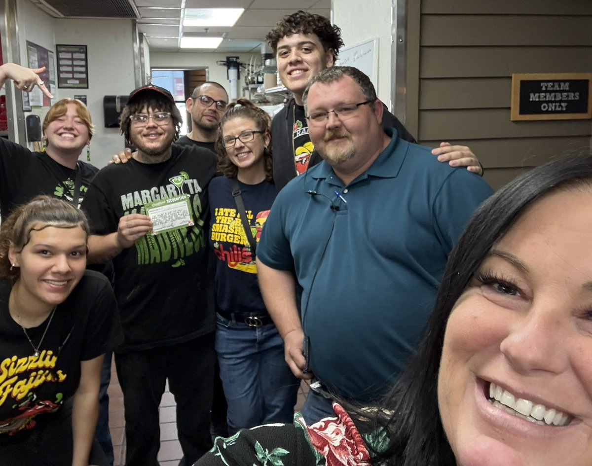Michaela Whittington (@mikwhittington) on Twitter photo Cheers to L.J. And Team Carbondale today for their engagement In the Q4 DO validation. Big QP✅ Fryer Maintenance ✅ Delivering Delicious Food and Drinks ✅Recognition✅Fun Atmosphere✅<a href="/CaraLiebman/">Cara Liebman</a> <a href="/ethandshaffer/">Ethan Shaffer</a> <a href="/cdcox71/">Craig Cox</a> Cheers to L.J. And Team Carbondale today for their engagement In the Q4 DO validation. Big QP✅ Fryer Maintenance ✅ Delivering Delicious Food and Drinks ✅Recognition✅Fun Atmosphere✅<a href="/CaraLiebman/">Cara Liebman</a> <a href="/ethandshaffer/">Ethan Shaffer</a> <a href="/cdcox71/">Craig Cox</a>