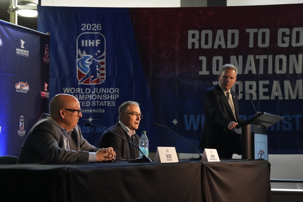 There’s no better fit to lead Team USA at the 2026 World Juniors on home soil than our very own hometown coach, Bob Motzko 🇺🇸

Motzko took center stage at Xcel Energy Center yesterday, welcomed by hockey legends, community leaders, and fans—a true State of Hockey moment! 🏒