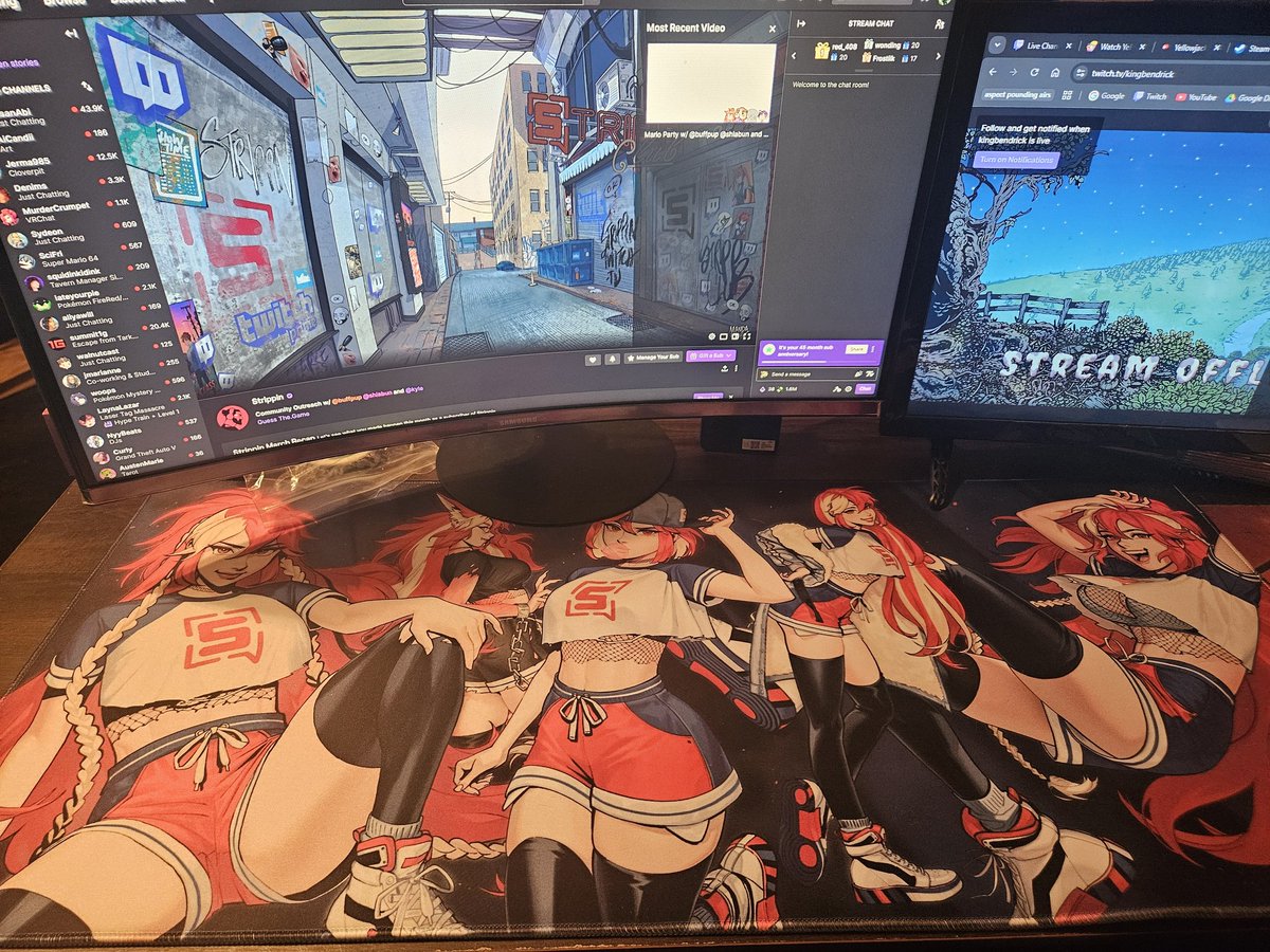 brogamer123456's tweet photo. My @Strippin merch just came in! The mousepad is fucking sick. Firstly it's massive, easily covers my usual desk space. It's also really well made, it's like 4 times thicker (stop it) than my previous one
Art's great too, always love @Manda_AMSBT 's work https://t.co/bjMYsQLSFP