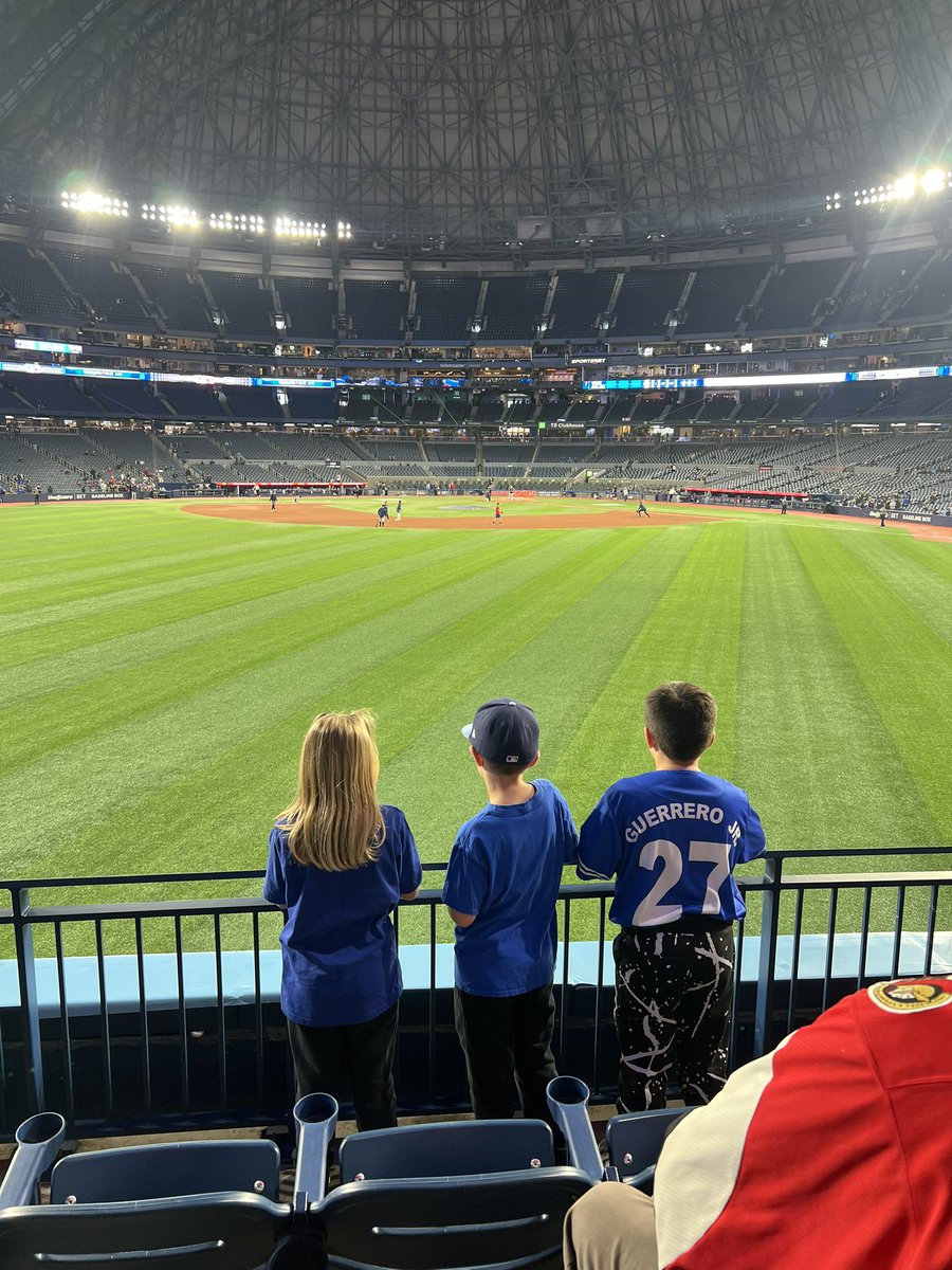 Brian Emerson (@emersonbrianj) on Twitter photo This was my first time seeing the Rogers Center renovations, and holy smokes did they do a phenomenal job!  Great ballpark!  Go <a href="/BlueJays/">Toronto Blue Jays</a>! This was my first time seeing the Rogers Center renovations, and holy smokes did they do a phenomenal job!  Great ballpark!  Go <a href="/BlueJays/">Toronto Blue Jays</a>!