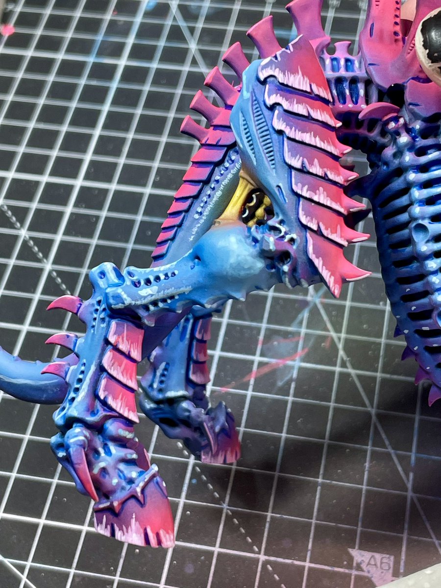 Some tfex highlighting this eve which I’ve managed to make even more time consuming by adding an extra, less bright step to make it better (if you’re looking at it with a macro lens) 

#WarhammerCommunity