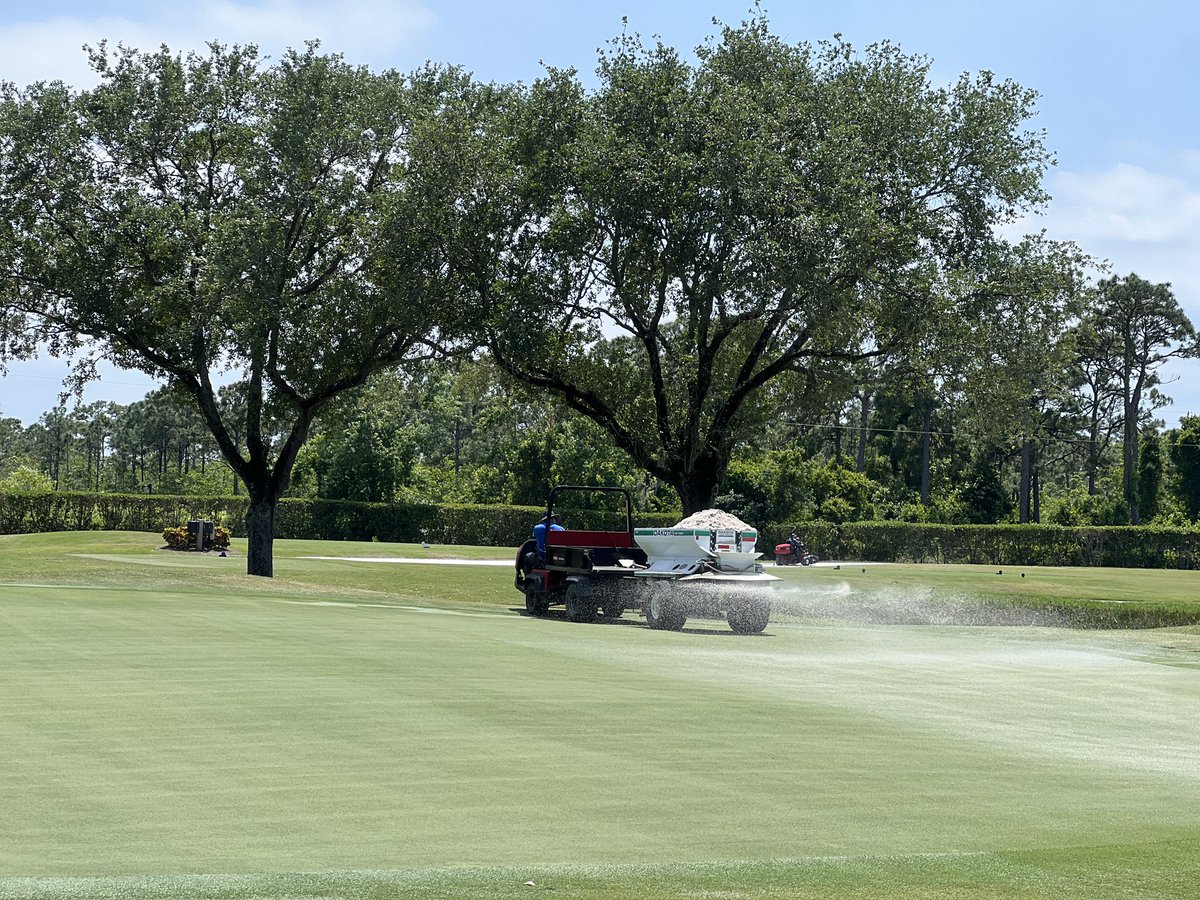 We had a much needed maintenance afternoon on the #GoldenMarsh. Was able to backtrack groom, mow and topdress.  Also took advantage of being closed and gave some hotspots some extra water this afternoon. Definitely getting dry with this stretch of weather we’re having.