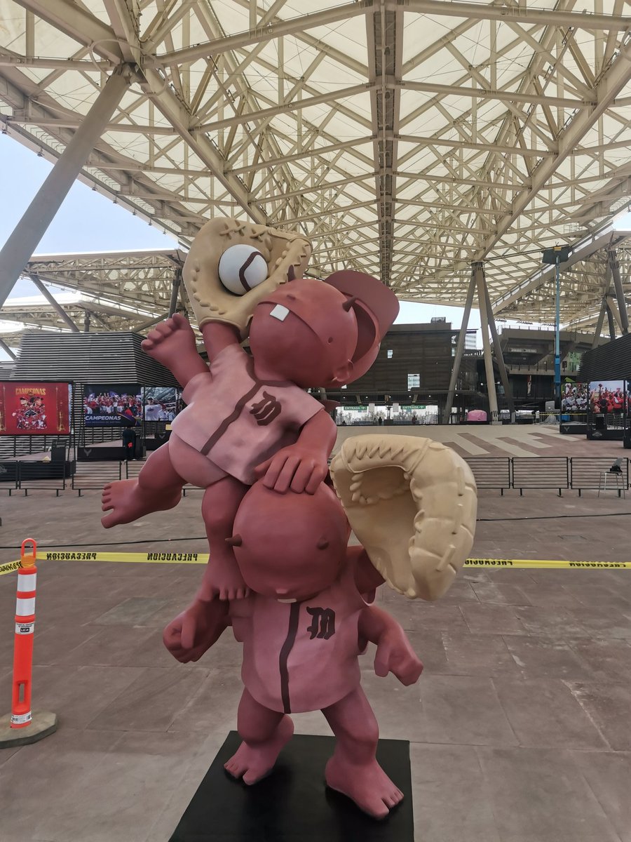 Oye <a href="/DiablosRojosMX/">DiablosRojosMX</a> ya estamos listos para la serie inaugural y con boletos en mano para ver a los campeones 🔥🔥