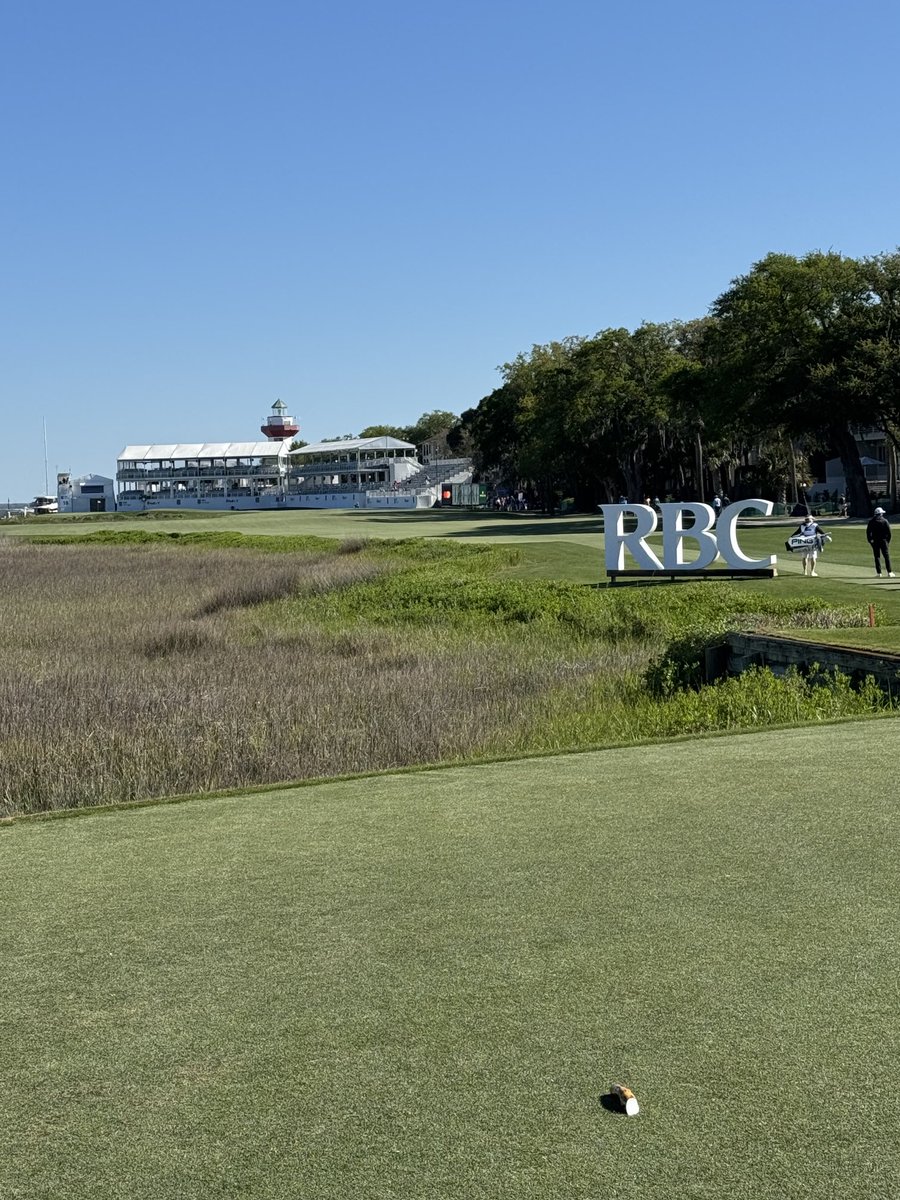 CoachSBeamer's tweet photo. Amazing day playing in the  ⁦@RBC_Heritage⁩ Pro Am!!

Thanks to Tournament Director Steve Wilmot &amp; our great friends w ⁦@CocaCola⁩ for the invitation 

Harbour Town was full of #Gamecocks 🤙🏻

Thanks to everyone for all the “Go Gamecocks” I heard throughout the day https://t.co/vvnAk43xyJ