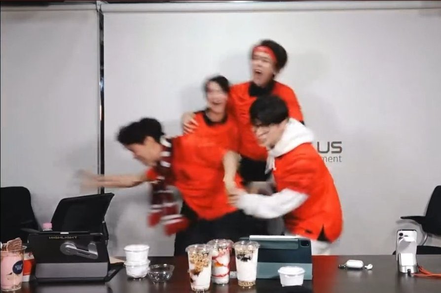 아침에 자기애 돋아서 장르계에도 올림 저 디자인 천재임 이비스로 어떻게 이걸 만들었지