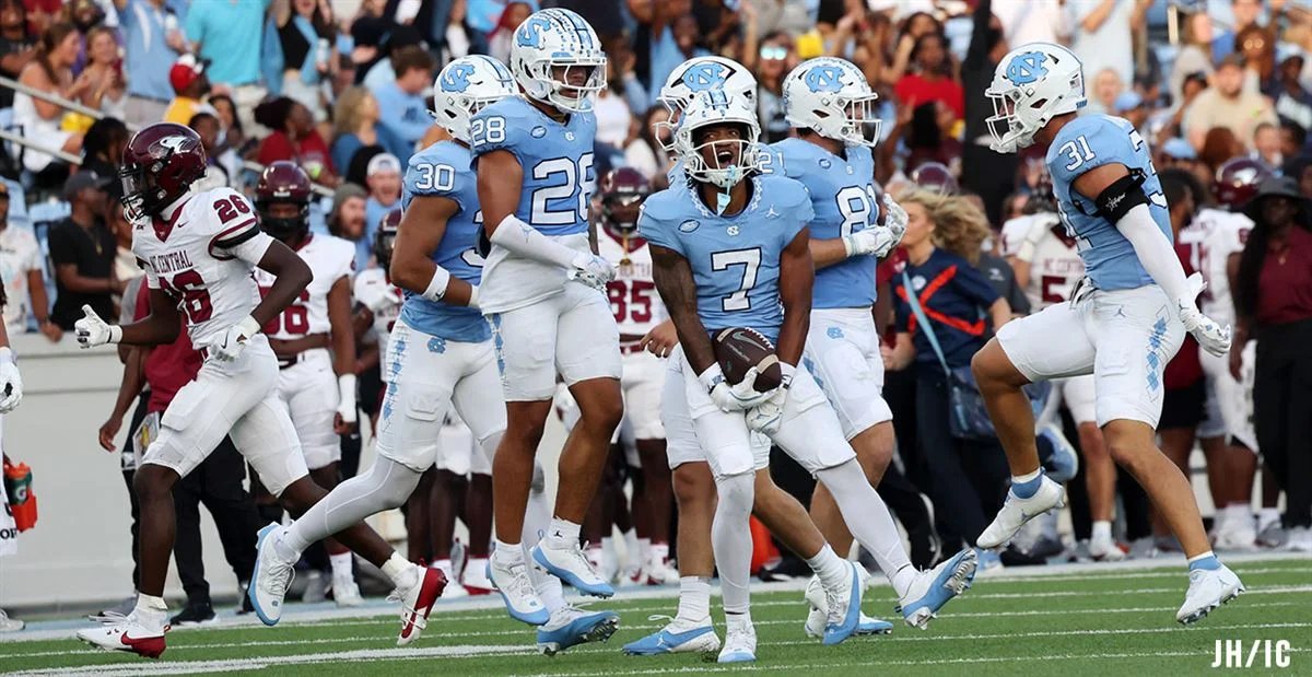 North Carolina wide receiver Christian Hamilton has entered the transfer portal, <a href="/mzenitz/">Matt Zenitz</a> and I have learned for <a href="/247Sports/">247Sports</a>. 

A four-star recruit in the 2023 class, Hamilton caught 7 passes for 159 yards and a TD this season. 

247sports.com/player/christi…