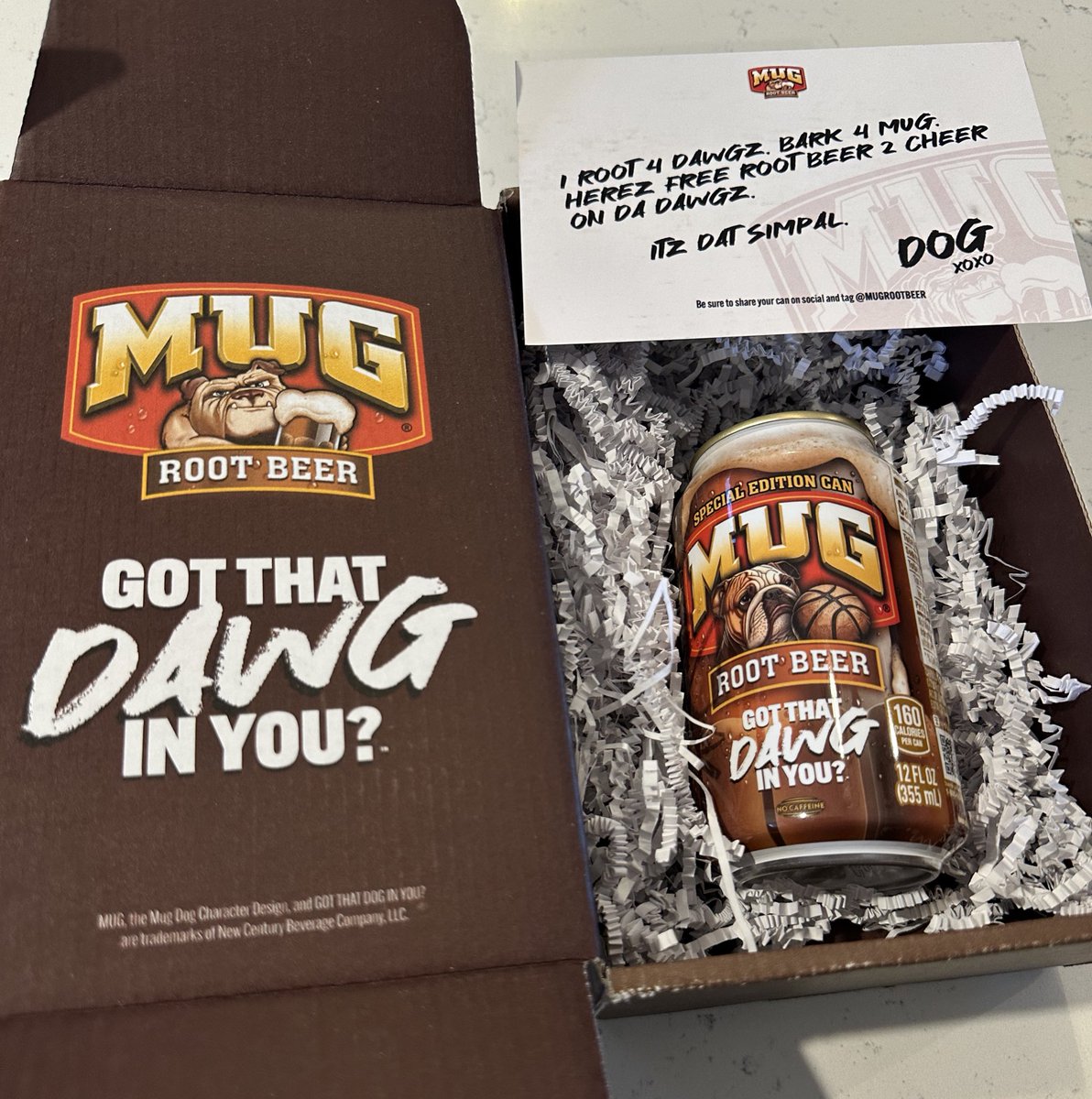 ericcsilverman's tweet image. This year, @MugRootBeer created special edition cans celebrating dog mascot 🏀 teams in the men’s + women’s NCAA Tournament which fans could enter to win
Just arriving in the mail today: the Bulldog can for @BryantAthletics @BryantHoops!