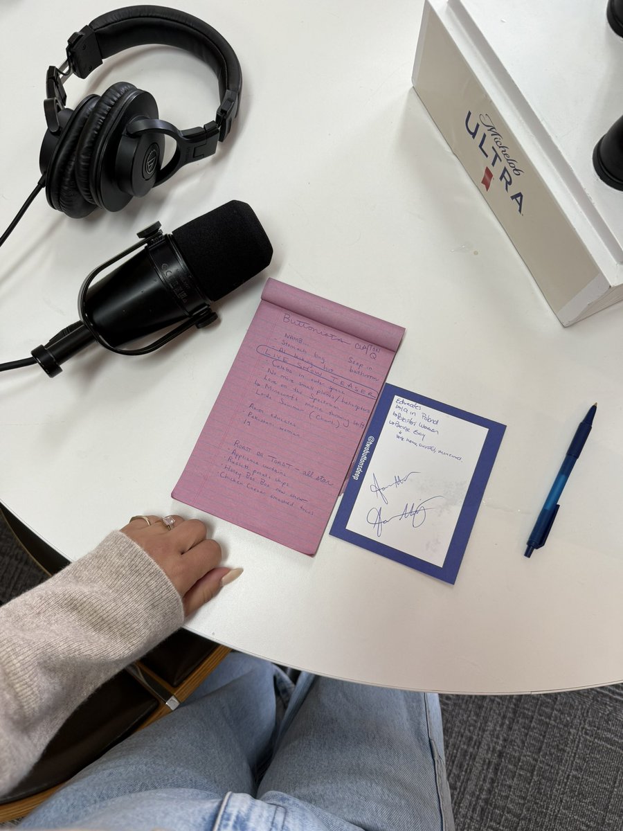 buttonista tweet media