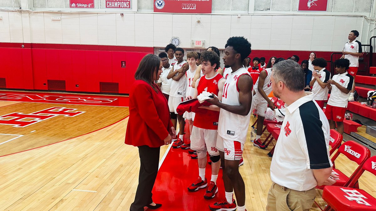 HFboysVolley's tweet image. Welcome to the Viking family, Dr. Norrell! 🏐  We’re honored that your first Viking event was an HFVB match! Thank you for your support—can’t wait to see you cheering us on all season long! 

#HFVB #VikingPride #WelcomeDrNorrell #OnceAVikingAlwaysAViking 
@hfhs_athletics @hfhs59