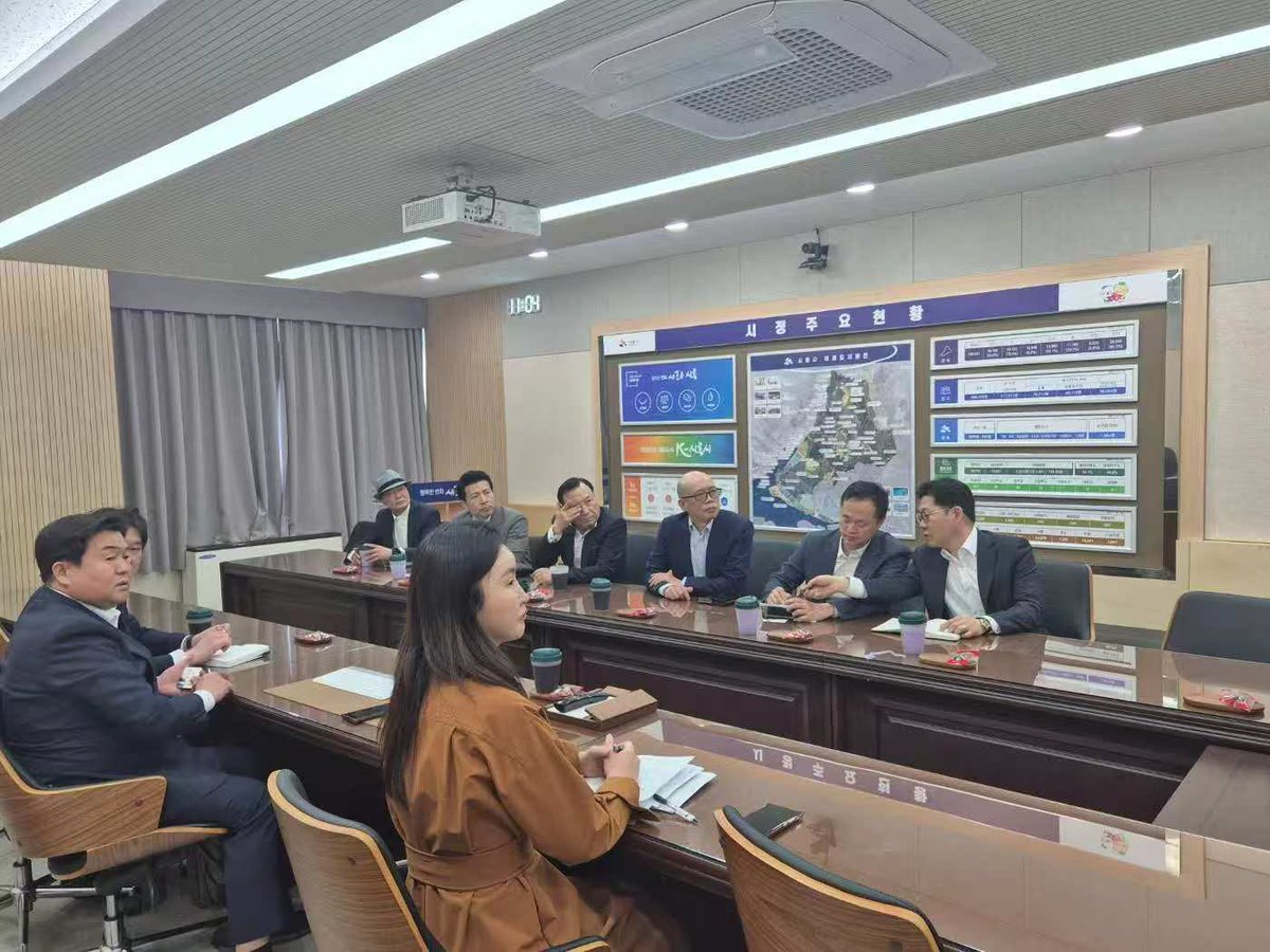 SDAOSDAO's tweet photo. 🇰🇷 #Shunhe Korea and Singapore’s #SDAO Foundation met in Seoul for an in-depth exchange on #ZKP technology and $SZPN ecosystem development. 
🌐 Strategic consensus was reached to jointly advance privacy computing in Asia.

#SZPN #ZKP #PrivacyComputing #Web3 #Shunhe #SDAO https://t.co/LW2wRomuff
