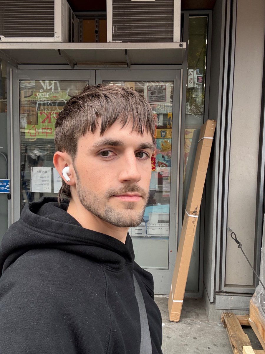 ryanshicks's tweet photo. the haircut was so good i had to take a 3D scan https://t.co/gZ0CGls8zk