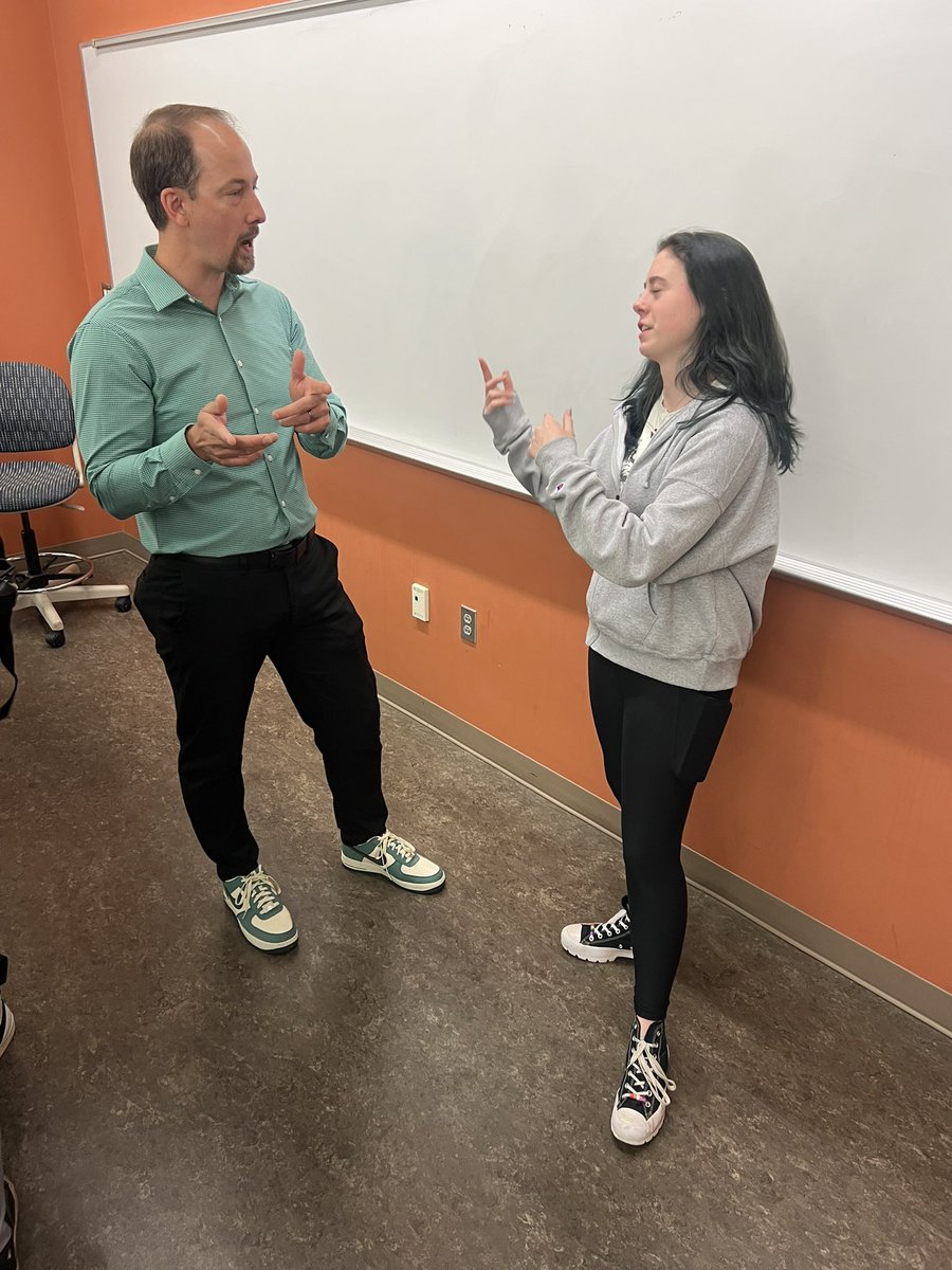 Thanks Dr. Schwartz for speaking to our <a href="/MidCollegeUNCG/">The Middle College at UNCG</a> Pathways class! Such great information about the chiropractic field as we continue to expose our students to the multitude of health careers! Excellent LIFE connections as well! <a href="/PrincipalBrown1/">Keisha Brown</a> Chiropractor ROCKS!