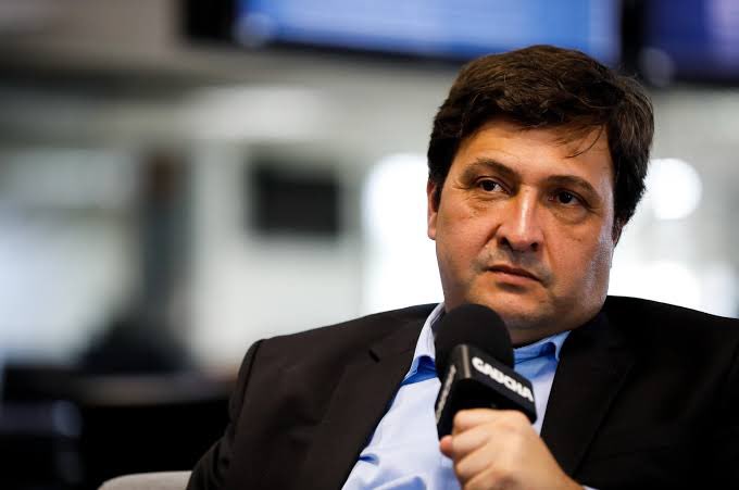 GREMIOINSIDER's tweet photo. Por favor gurizada NUNCA esqueçam que o principal culpado é o senhor Alberto Guerra. se os jogadores fazem corpo mole é pq ELE permitiu ELE contrata

ALBERTO GUERRA PEDE O BONÉ ENQUANTO O GRÊMIO PODE SE SALVAR https://t.co/FdN0dGBrgI