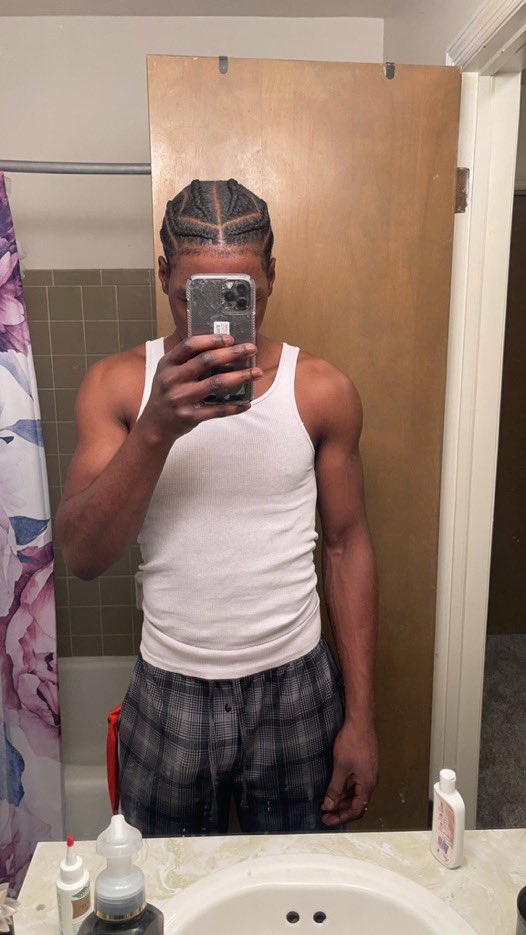 ReezyCapalott's tweet photo. 127 days later https://t.co/VhiKt57wuS