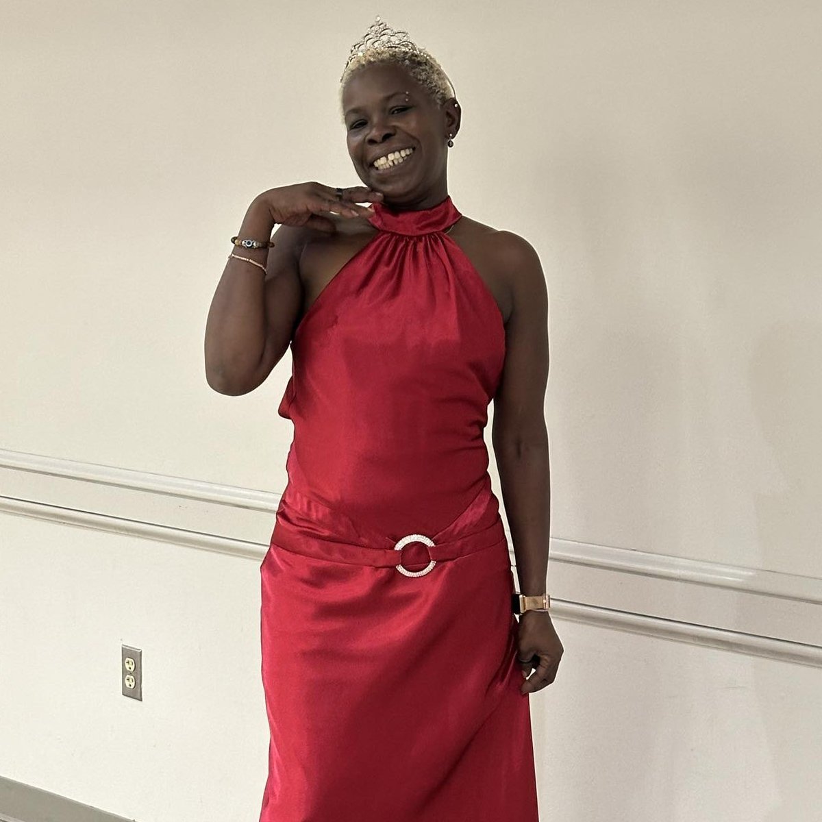 Faery_ball's tweet image. 🍓 SOLD on Spring in Red! 🍓This bold red beauty is giving main character energy! ❤️ Perfect for an Easter brunch, garden party, or spring soirée where you want to turn heads and take names. 
📍 Shop studio hours or book private styling appointment!
#BoldInRed #TreasuresMarketMS