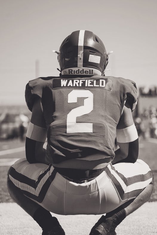 dwarfieldd's tweet photo. I am in the Transfer Portal with 2 Years of Eligibility left‼️ 
All glory to god.

-6’2 211
-RB
-3.6 GPA

Film - https://t.co/HfXTjy53Ik https://t.co/SZIX78XmcD